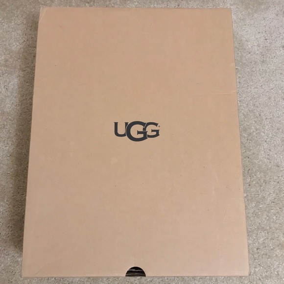 FREE SHIPPING✨RARE✨🎄NIB🎄 UGG Adirondack TALL III SNAKE - Picture 10 of 10